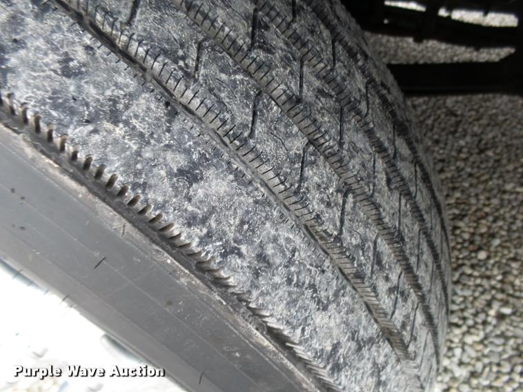 image for item DA2505 2011 Peterbilt 387 semi truck