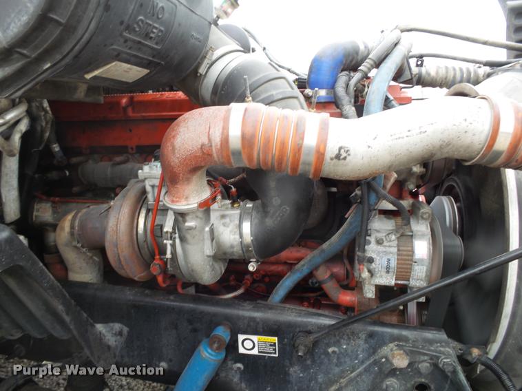 image for item DA2505 2011 Peterbilt 387 semi truck