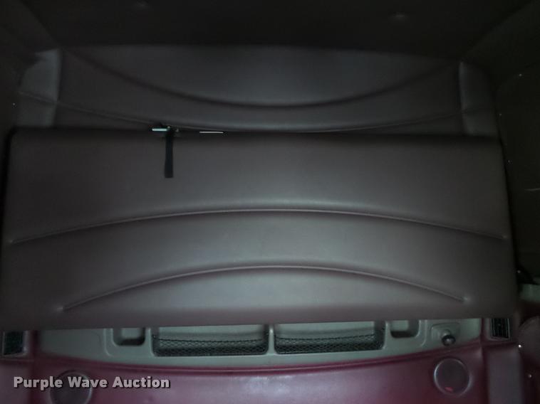 image for item DA2505 2011 Peterbilt 387 semi truck