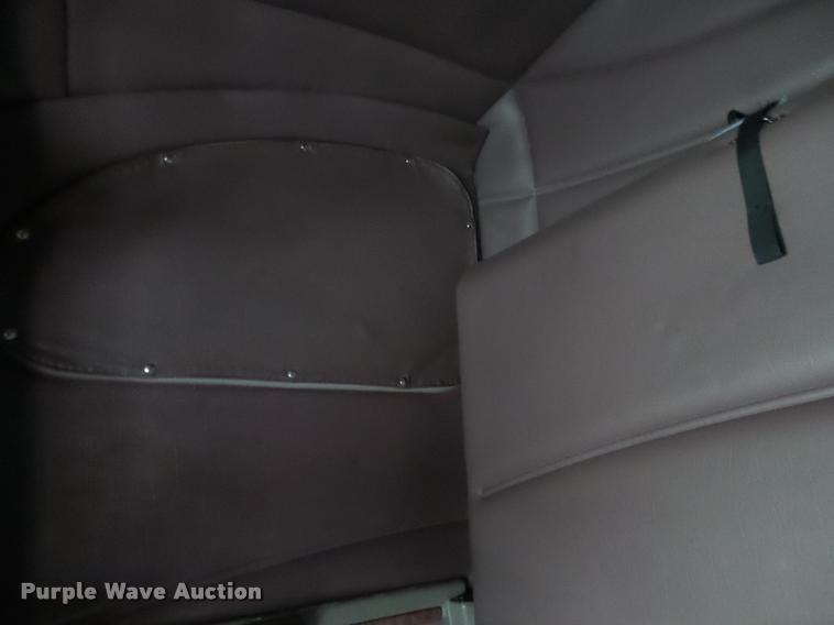 image for item DA2505 2011 Peterbilt 387 semi truck