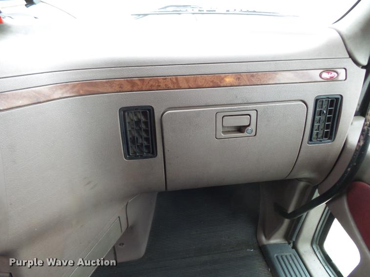 image for item DA2505 2011 Peterbilt 387 semi truck