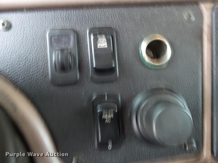 image for item DA2505 2011 Peterbilt 387 semi truck