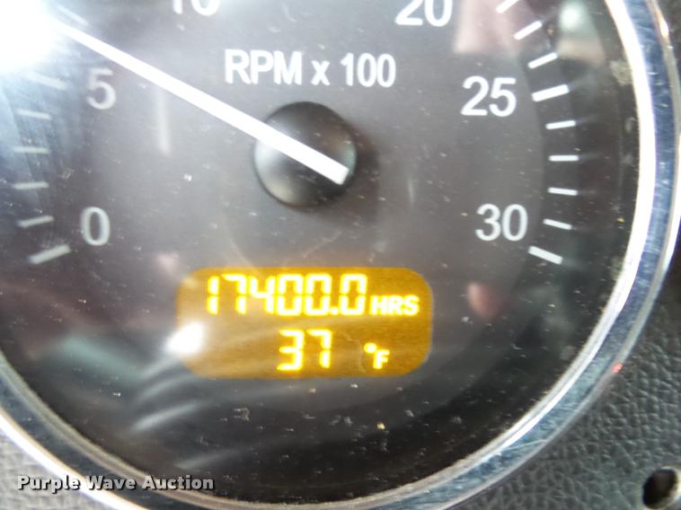 image for item DA2505 2011 Peterbilt 387 semi truck