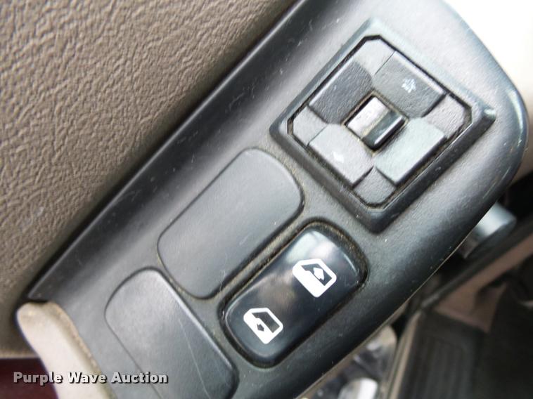 image for item DA2505 2011 Peterbilt 387 semi truck