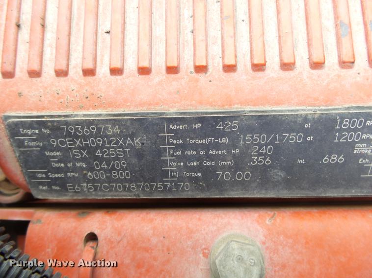 image for item DA2506 2010 Peterbilt 387 semi truck