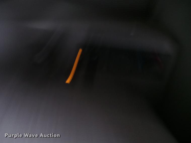 image for item DA2506 2010 Peterbilt 387 semi truck