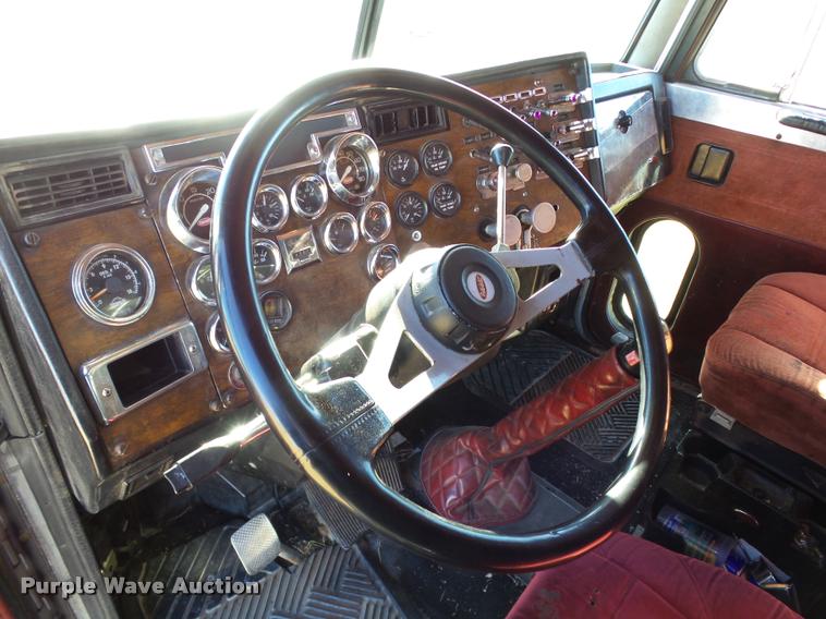 image for item DB4623 1995 Peterbilt 379 semi truck