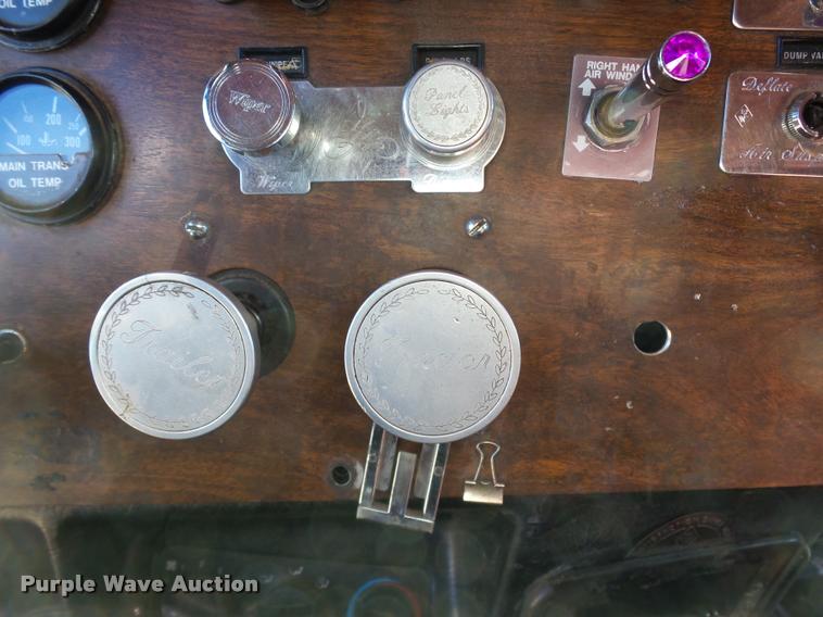 image for item DB4623 1995 Peterbilt 379 semi truck