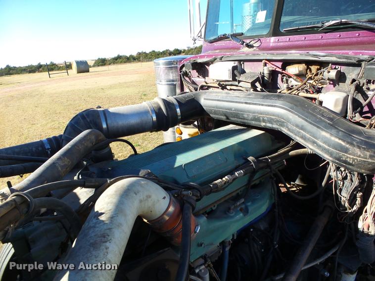 image for item DB4623 1995 Peterbilt 379 semi truck