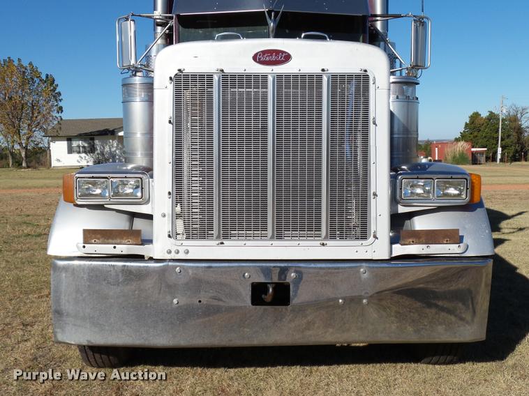 image for item DB4623 1995 Peterbilt 379 semi truck