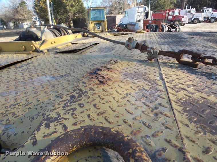 image for item DB5390 1983 Trail King 1350 equipment trailer