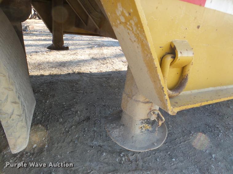 image for item DB5390 1983 Trail King 1350 equipment trailer