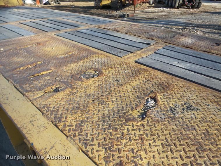 image for item DB5390 1983 Trail King 1350 equipment trailer