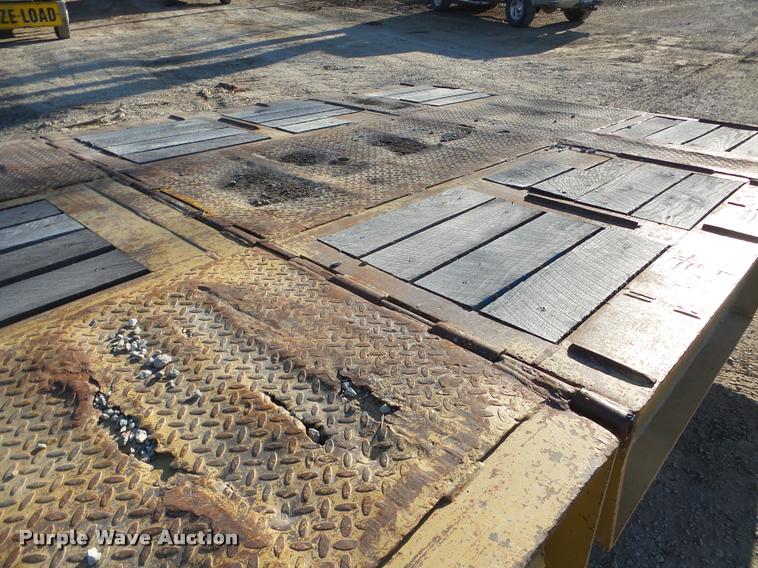 image for item DB5390 1983 Trail King 1350 equipment trailer