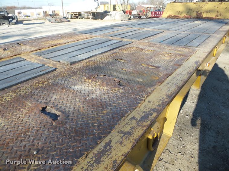 image for item DB5390 1983 Trail King 1350 equipment trailer