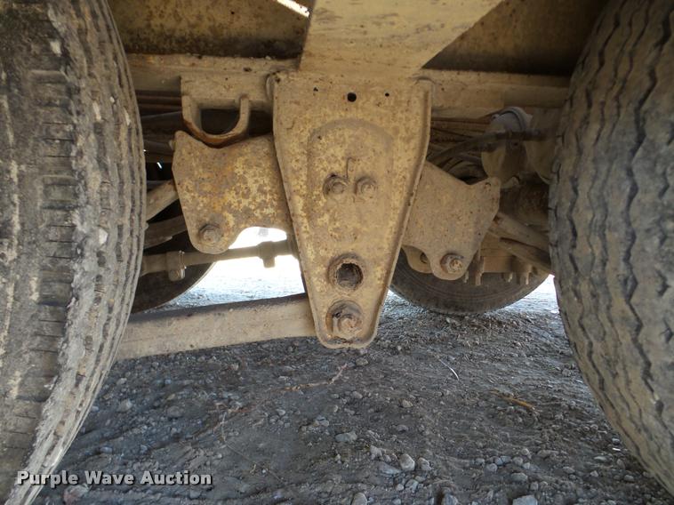 image for item DB5390 1983 Trail King 1350 equipment trailer