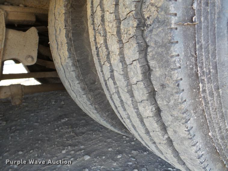 image for item DB5390 1983 Trail King 1350 equipment trailer