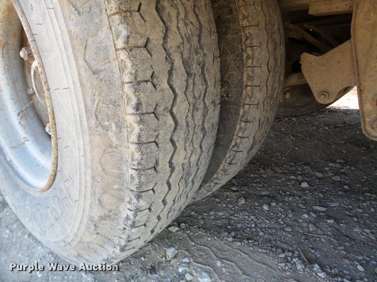 image for item DB5390 1983 Trail King 1350 equipment trailer