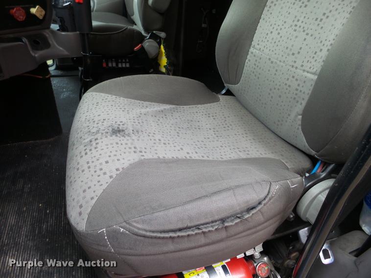 image for item DB5470 2012 Kenworth T700 semi truck