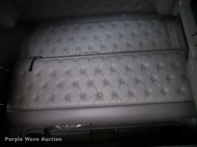 image for item DB5470 2012 Kenworth T700 semi truck