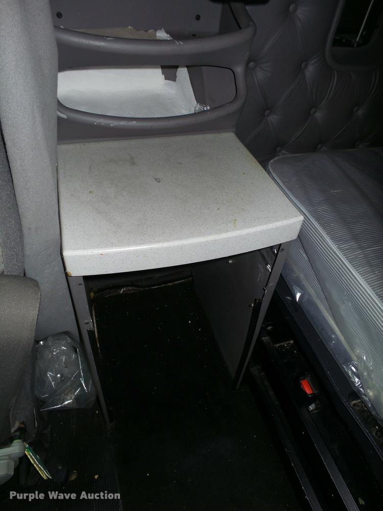 image for item DB5470 2012 Kenworth T700 semi truck