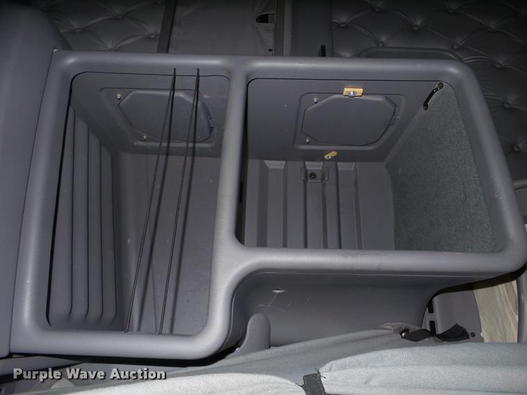 image for item DB5470 2012 Kenworth T700 semi truck