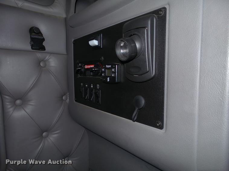 image for item DB5470 2012 Kenworth T700 semi truck