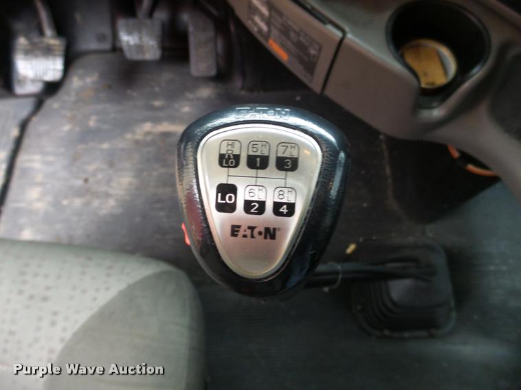 image for item DB5470 2012 Kenworth T700 semi truck