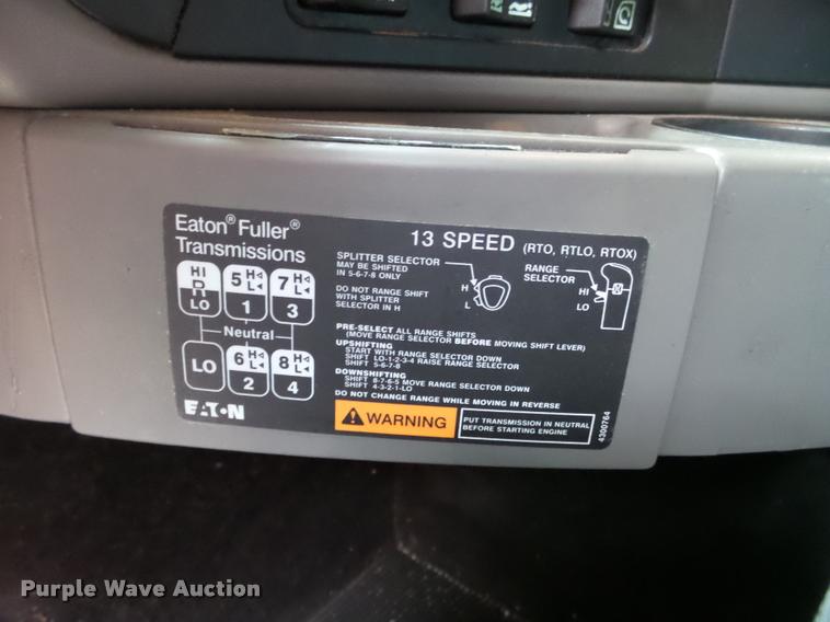 image for item DB5470 2012 Kenworth T700 semi truck