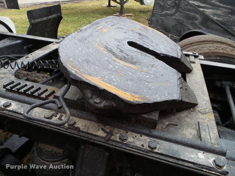 image for item DB5470 2012 Kenworth T700 semi truck