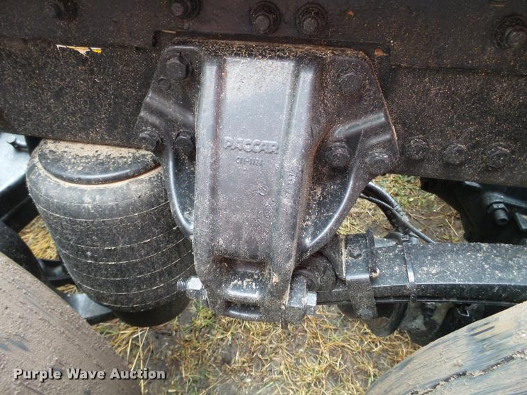 image for item DB5470 2012 Kenworth T700 semi truck