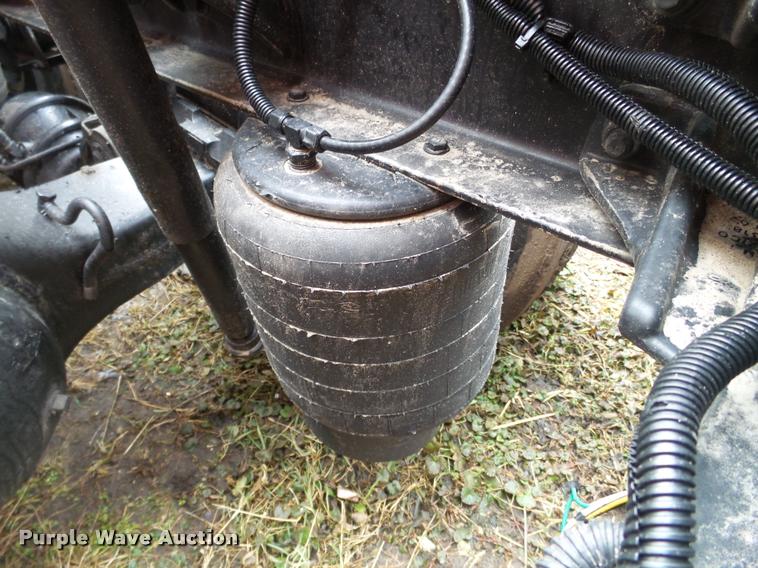 image for item DB5470 2012 Kenworth T700 semi truck