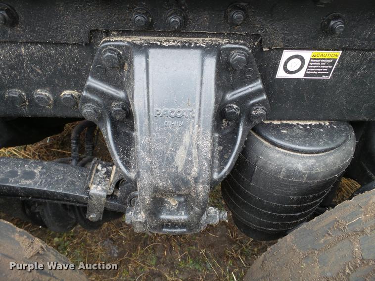 image for item DB5470 2012 Kenworth T700 semi truck