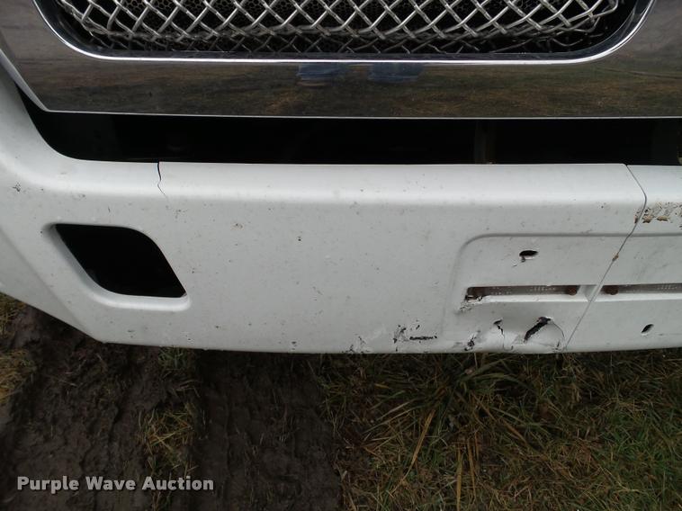 image for item DB5470 2012 Kenworth T700 semi truck