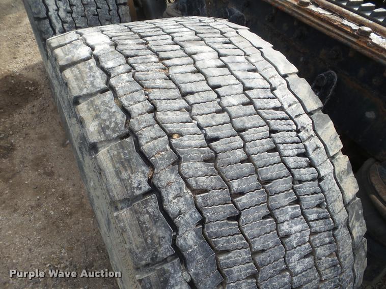 image for item DG9378 (4) Michelin X-One 445/50R22.5 super single tires