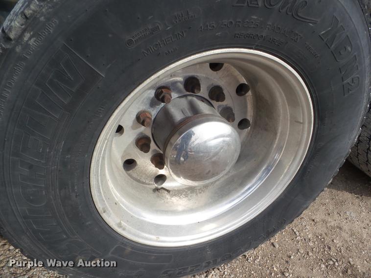 image for item DG9378 (4) Michelin X-One 445/50R22.5 super single tires