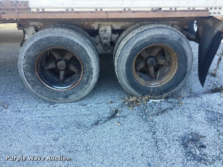 image for item F1154 1985 Brae dry van trailer