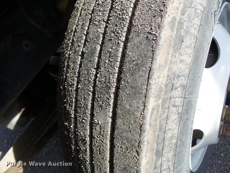 image for item K3421 2000 Sterling A9500 semi truck