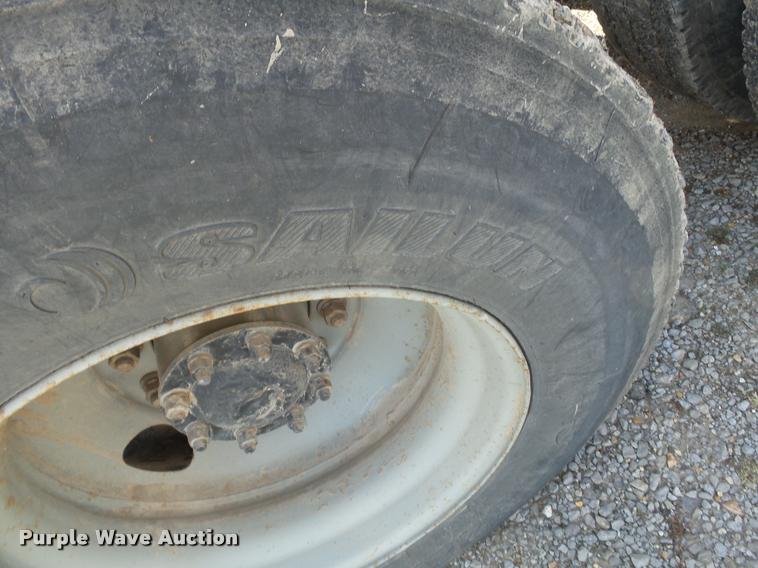 image for item K3421 2000 Sterling A9500 semi truck