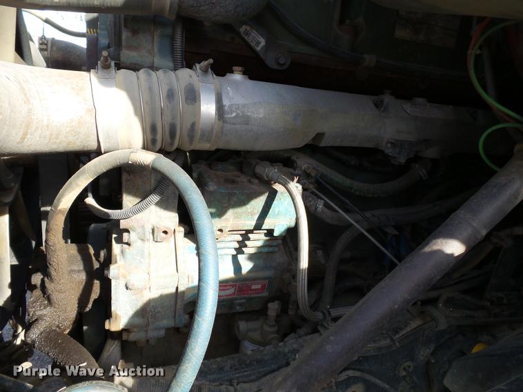 image for item K3421 2000 Sterling A9500 semi truck