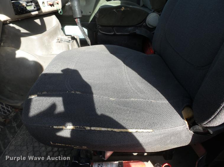 image for item K3421 2000 Sterling A9500 semi truck