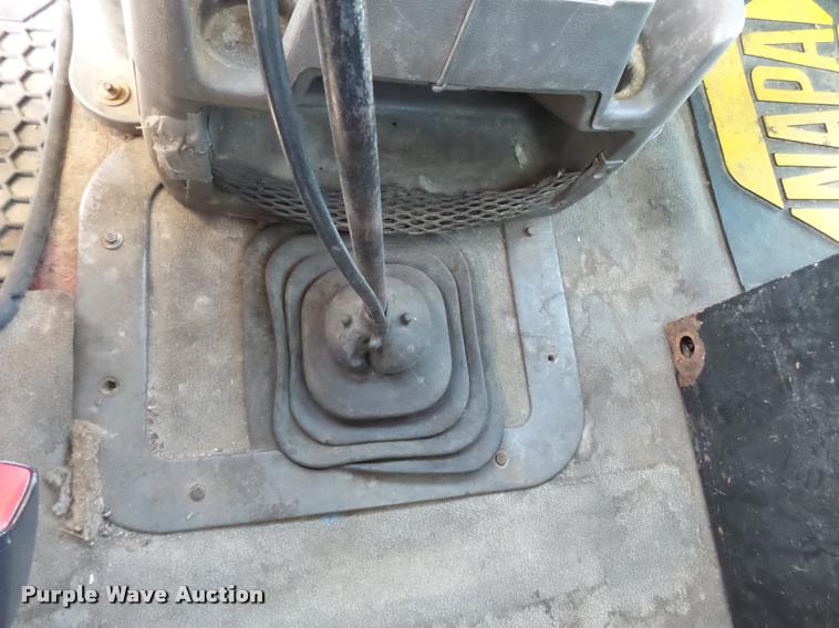 image for item K3421 2000 Sterling A9500 semi truck