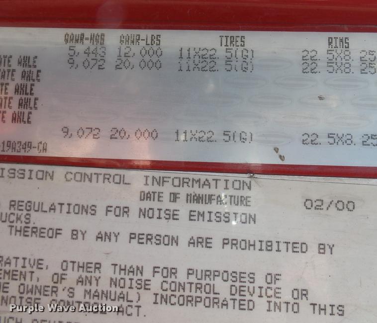 image for item K3421 2000 Sterling A9500 semi truck