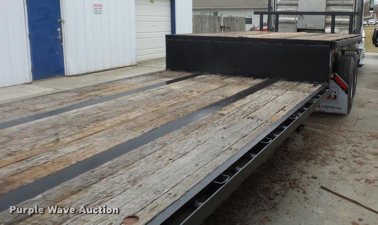 image for item L4503 1992 Trail King drop deck trailer