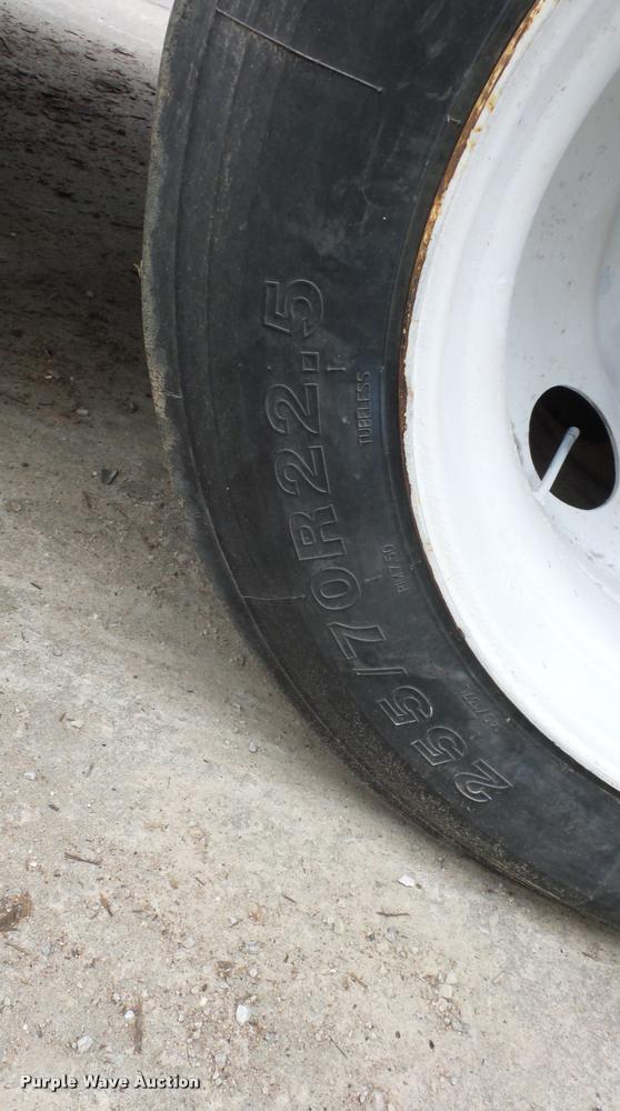 image for item L4503 1992 Trail King drop deck trailer