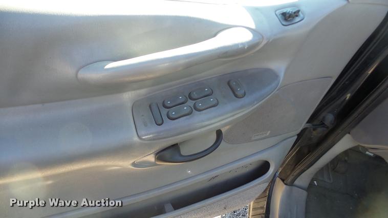 image for item DA0257 1997 Ford Expedition SUV