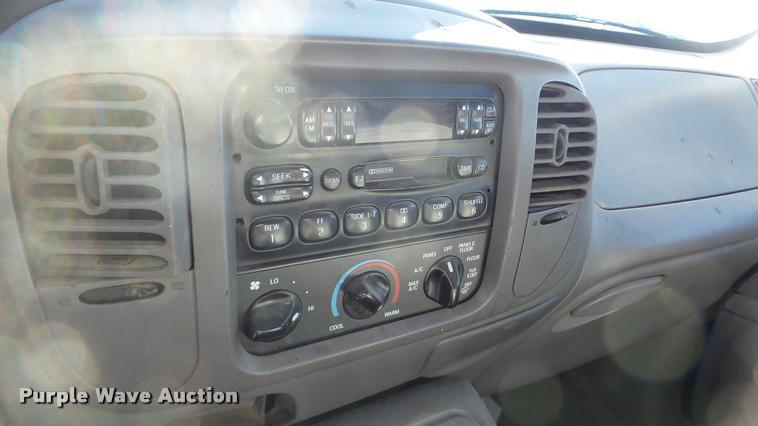 image for item DA0257 1997 Ford Expedition SUV