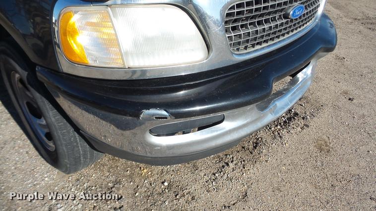 image for item DA0257 1997 Ford Expedition SUV