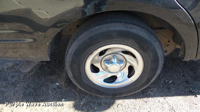 image for item DA0257 1997 Ford Expedition SUV