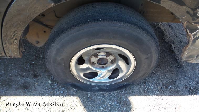 image for item DA0257 1997 Ford Expedition SUV